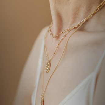 dainty gold necklaces