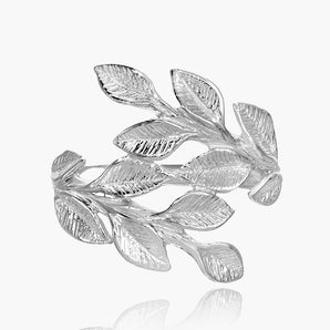 925 Sterling Silver Ring With Leaf Design